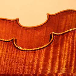 A true imitation replica of the Guareri del Gesu &quot;King&quot; Violin